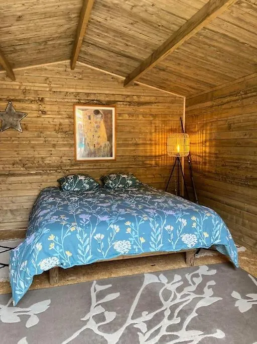 Chalet Dans Notre Jardin Parigne