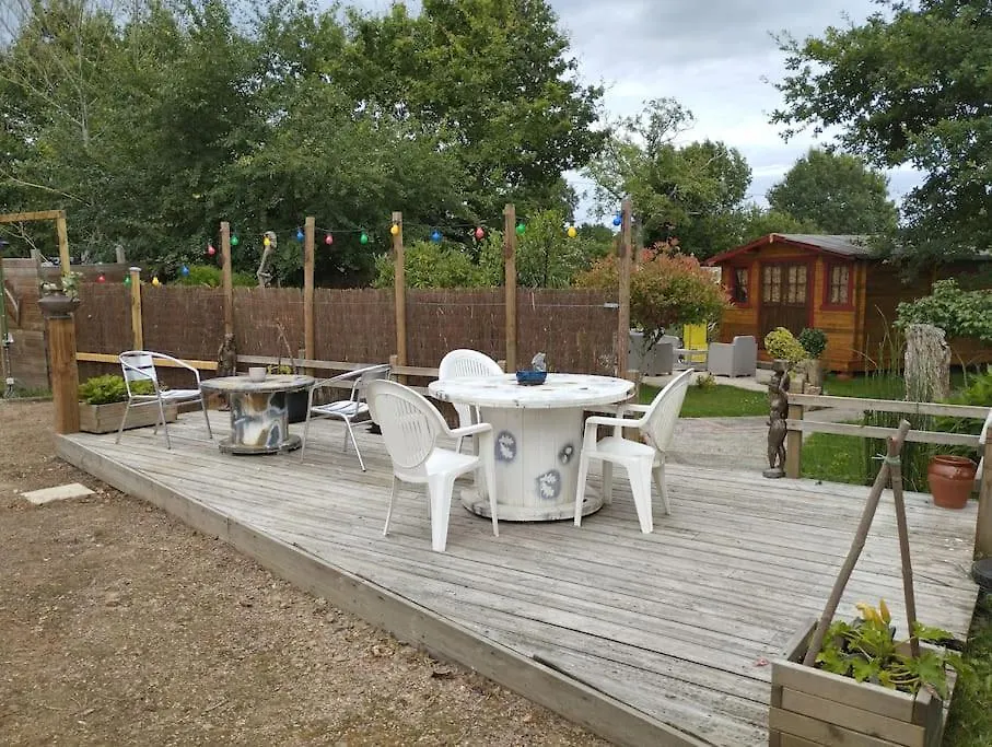 Chalet Dans Notre Jardin Parigne 0*,