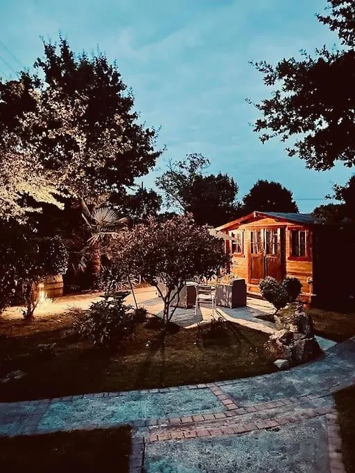 Chalet Dans Notre Jardin Parigne